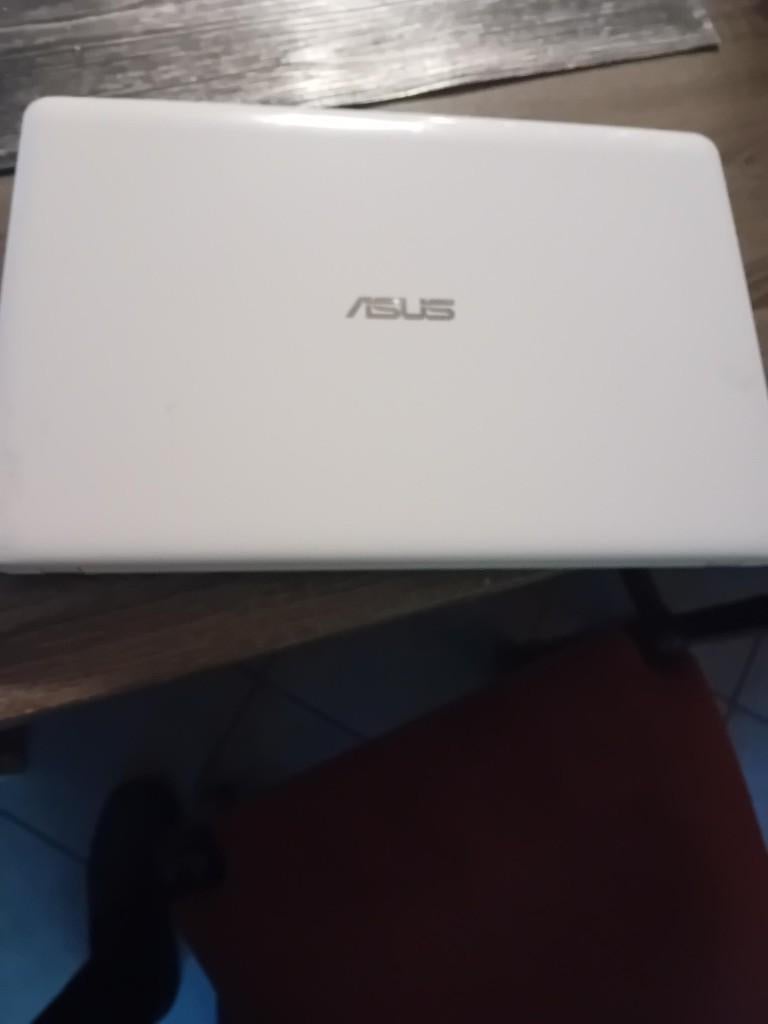 Asus  fonctionne a reconditionner   écran 14.9, Informatique & Logiciels, Ordinateurs Vintage, Envoi, Asus