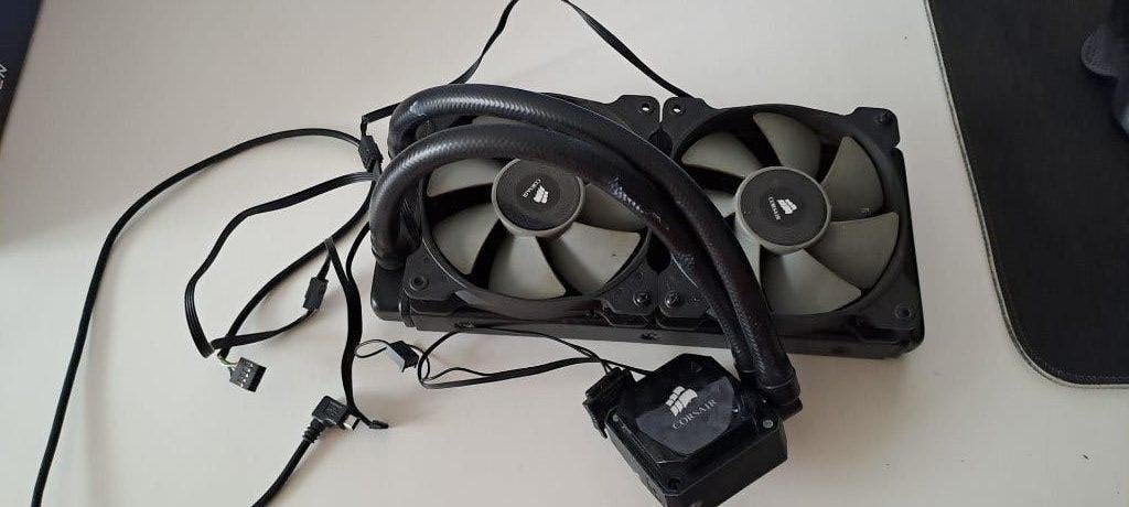 Corsair Hydro Series H100i 240mm Waterkoeler (CW-9060009-WW), Enlèvement, Utilisé, Refroidisseur d'eau