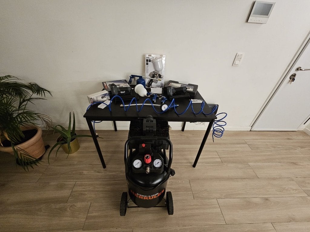 Compresseur silencieux Herkules 50 L avec accessoires, Enlèvement ou Envoi, Comme neuf