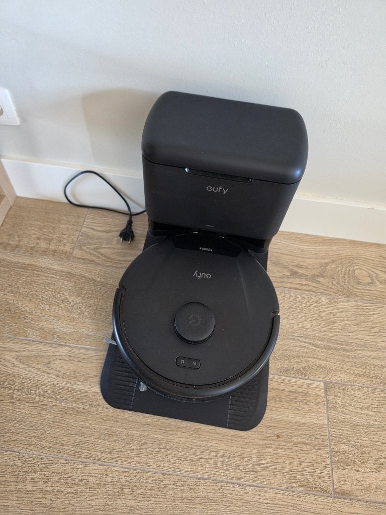 Eufy clean L60 met self empty station (robotstofzuiger), Réservoir, Autres marques, Utilisé, Aspirateur robot