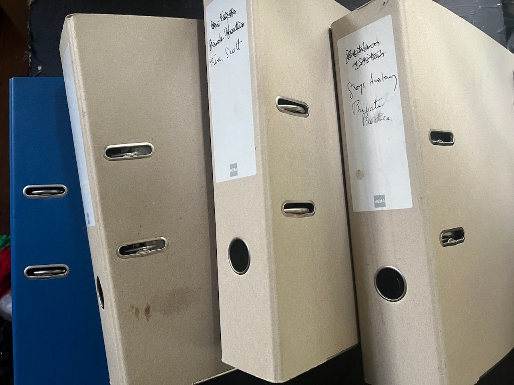 4 grote mappen voor dvd's, series en films, Ophalen, Gebruikt, Frans, Seizoen 1