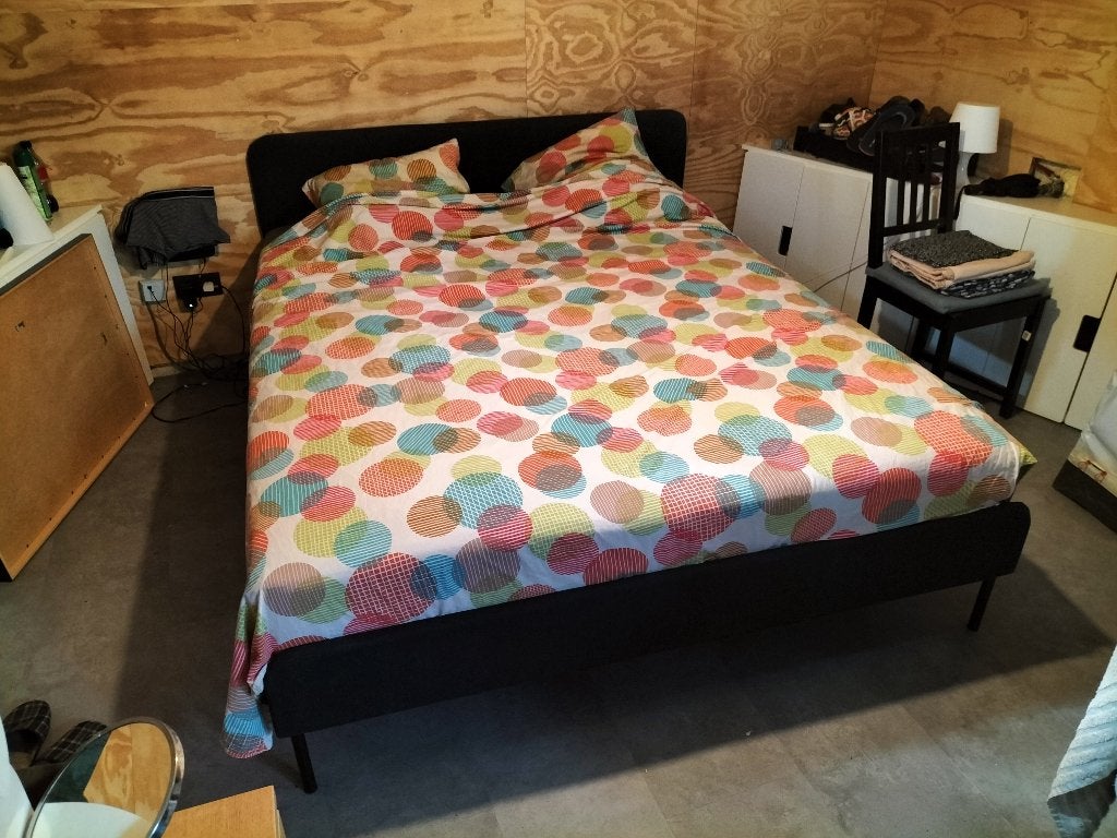 Bed IKEA Slattum te koop, Huis en Inrichting, Slaapkamer | Bedden, Ophalen, Tweepersoons, Zo goed als nieuw, 200 cm