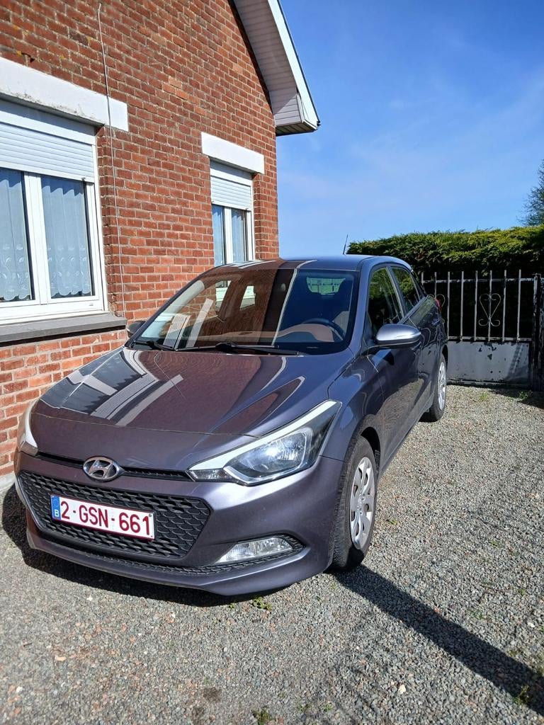 Hyundai I20 à vendre., Autos, Argent ou Gris, Achat, 5 portes, 5 places
