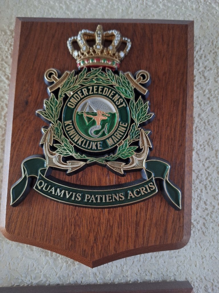 Onderzeedienst embleem schild, Verzamelen, Ophalen, Zo goed als nieuw, Kaart, Foto of Prent