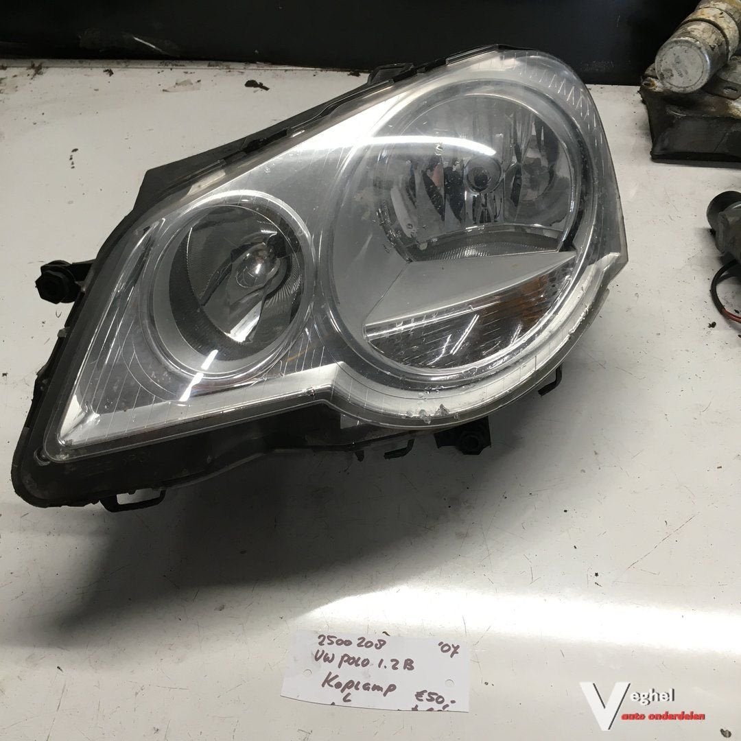 Vw Polo 1.2 B 3 cilinder 3 drs 2007 2500208  Koplamp Linksvo, -, Utilisé, -, -