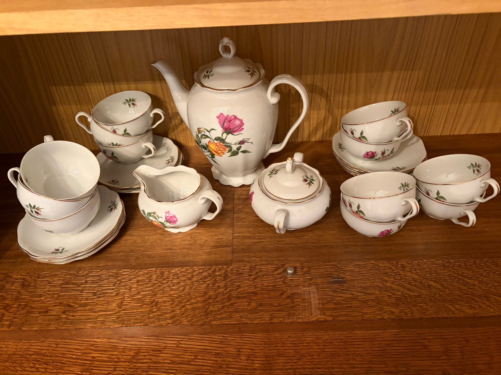 Vintage koffieservies 27-delig met bloemenmotief – 12 pers, Ophalen