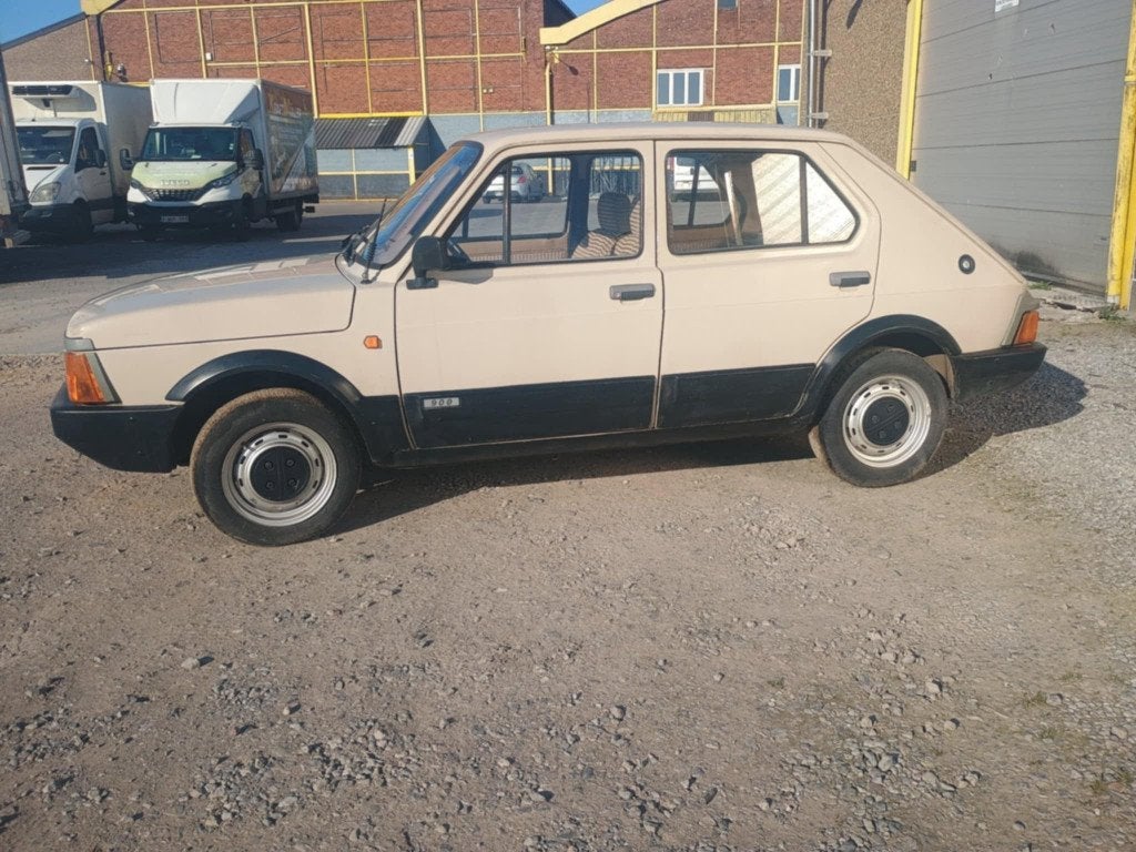 FIAT 127 ESSENCE 900cc, Autres modèles, Achat, Beige, Entreprise