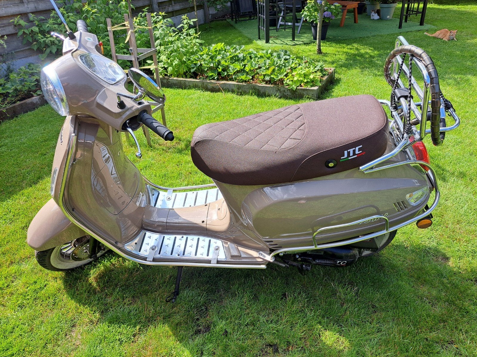 Brommer te koop 1500 euro, Fietsen en Brommers, Ophalen, Benzine