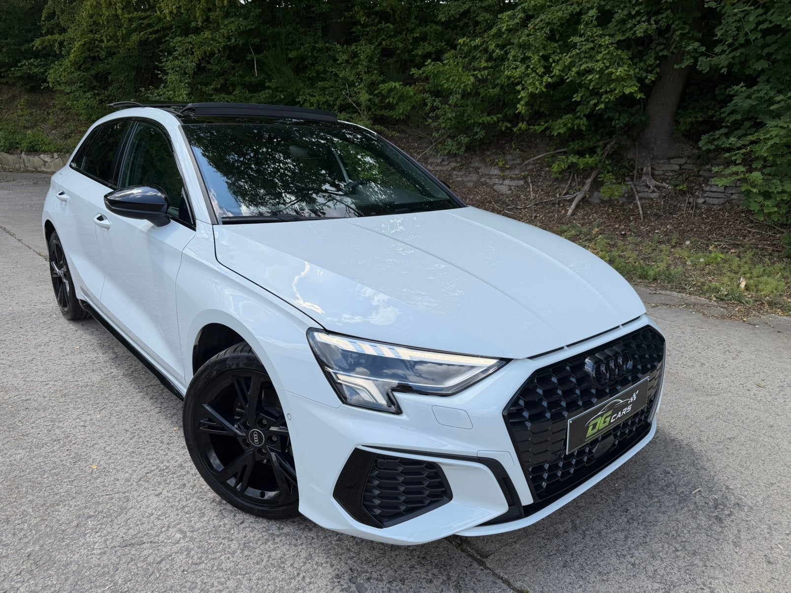 Audi A3 35 tfsi boite auto full S-Line toit pano xenon cuir, Cuir, Achat, Euro 6, Noir