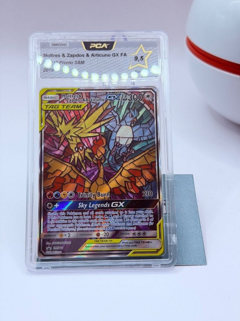 Moltres & Zapdos & Articuno GX – SM210 PCA 9.5, Hobby en Vrije tijd, Verzamelkaartspellen | Pokémon, Ophalen of Verzenden, Nieuw