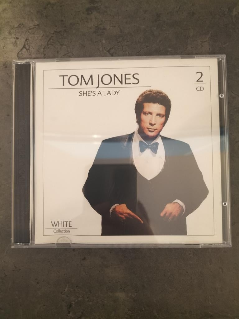 Tom Jones Ze is een dame, Ophalen of Verzenden, Zo goed als nieuw, Boxset