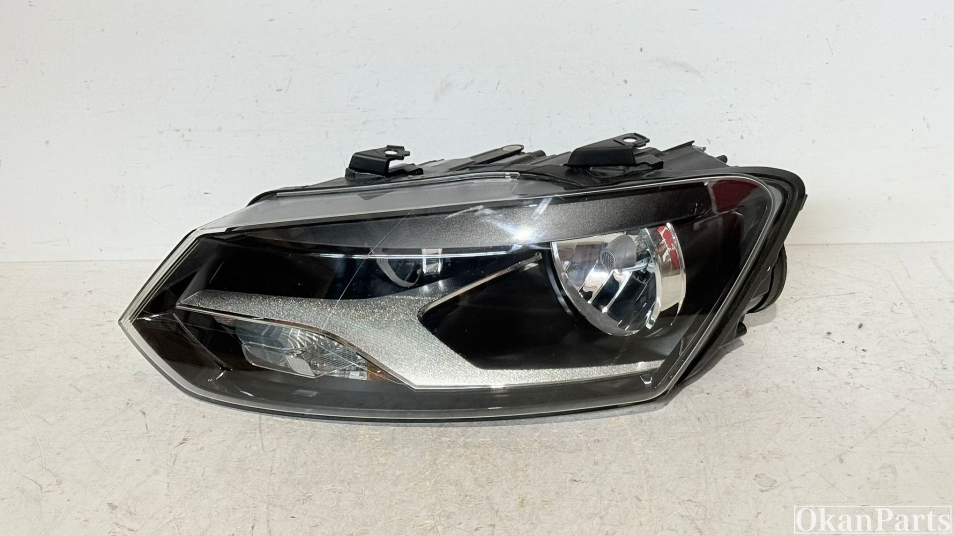 Phare gauche Volkswagen Polo 6R 6R1941007F, Fabrikant BV, Utilisé, Info@fabrikant.eu, Fabrikantstraat 1
1000 AA  Amsterdam, NL