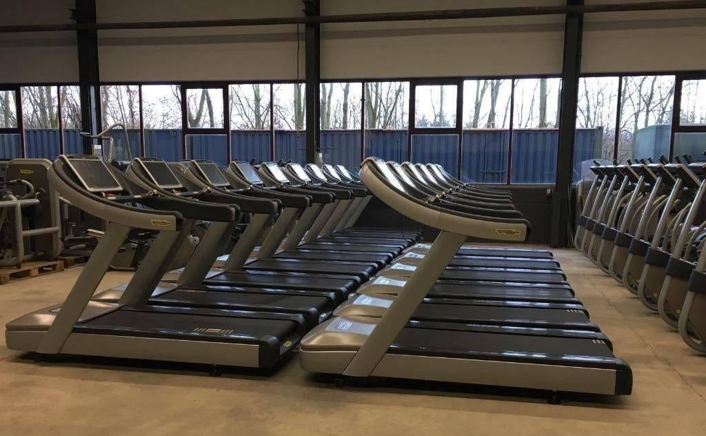 TECHNOGYM crosstrainer /MATRIX loopband set OPHEF Matrix, Sport en Fitness, Fitnessmaterialen, Zo goed als nieuw, Armen, Benen