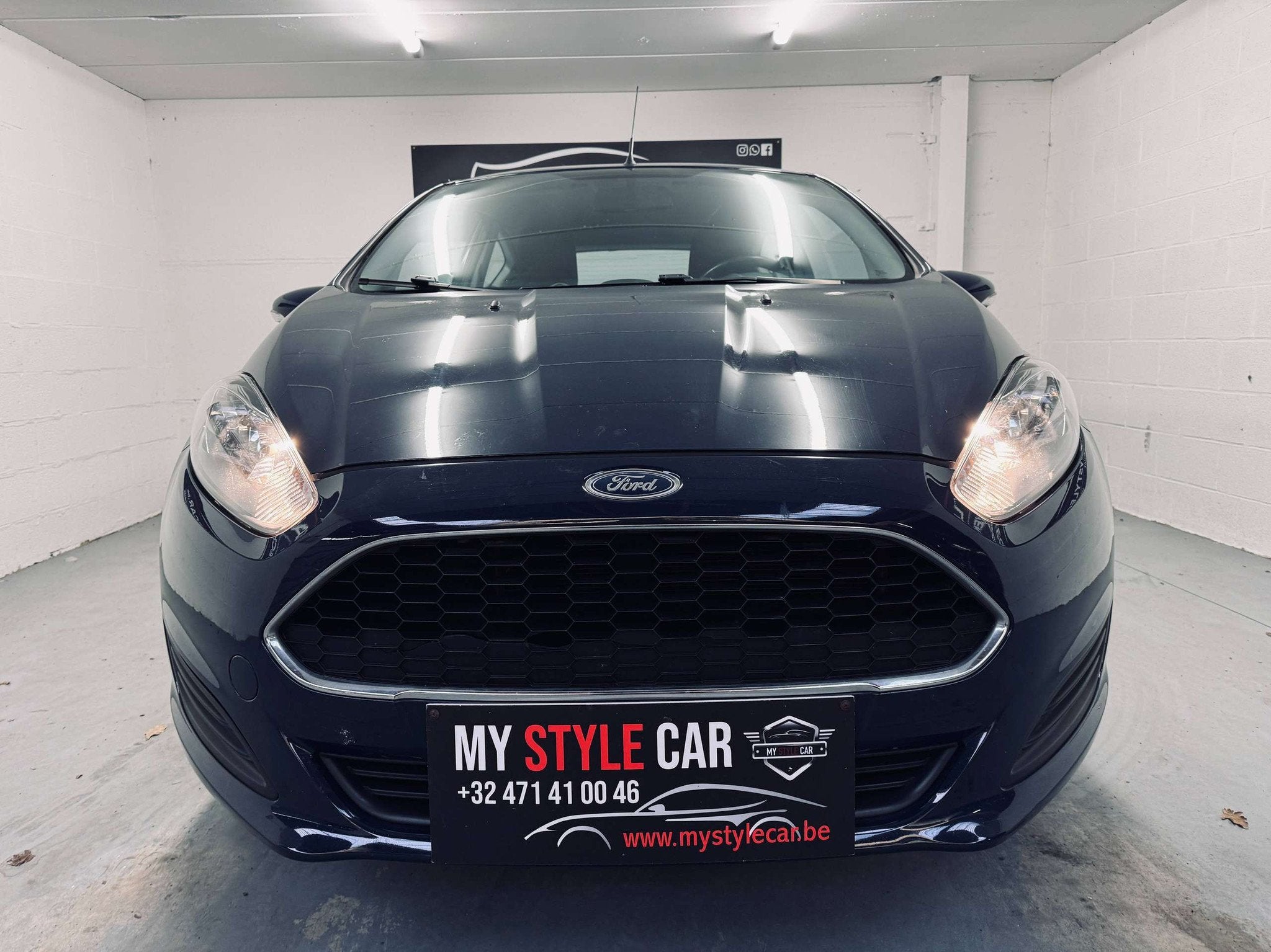 Ford Fiesta 1.25i Ambiente, AIRCO, Garantie 1 An (bj 2017), Auto's, Voorwielaandrijving, Stof, Gebruikt, Blauw