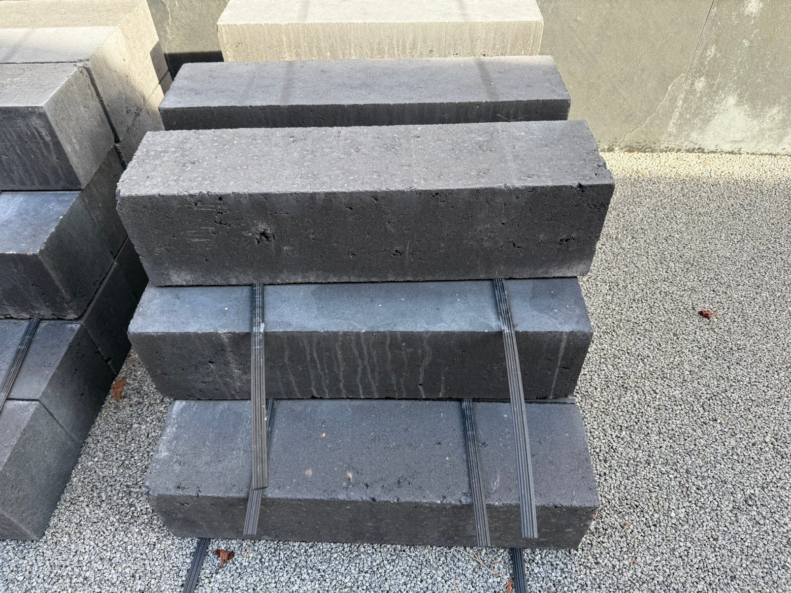 Bloc linea anthracite 60x15x15, Enlèvement, Comme neuf, Briques