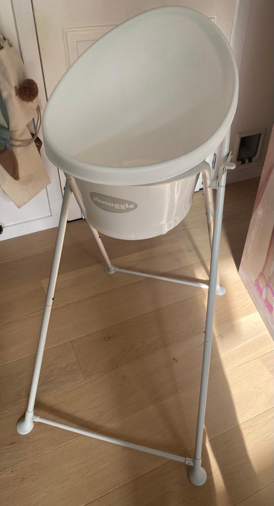 Bad shnuggle met staander, Kinderen en Baby's, Badjes en Verzorging, Ophalen, Zo goed als nieuw, Badje
