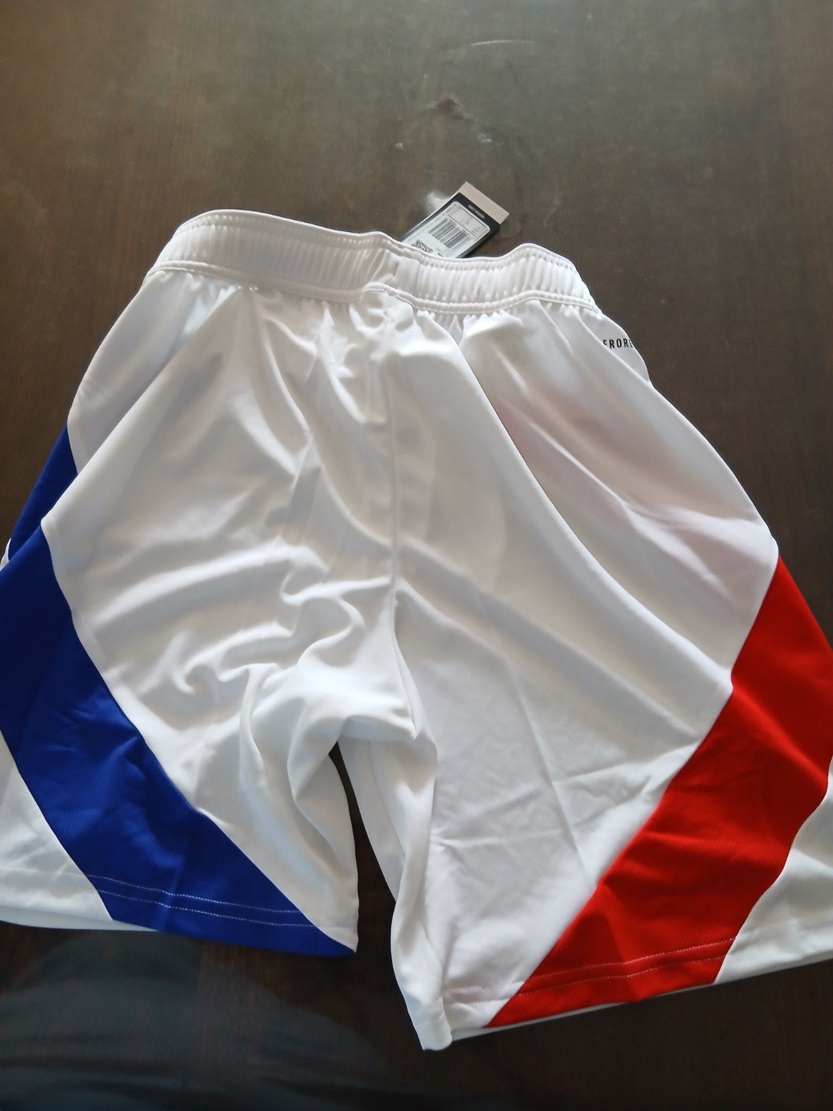 short de football Olympic Lyon avec un nouveau !, Sports & Fitness, Football, Taille S, Enlèvement ou Envoi, Neuf, Pantalon