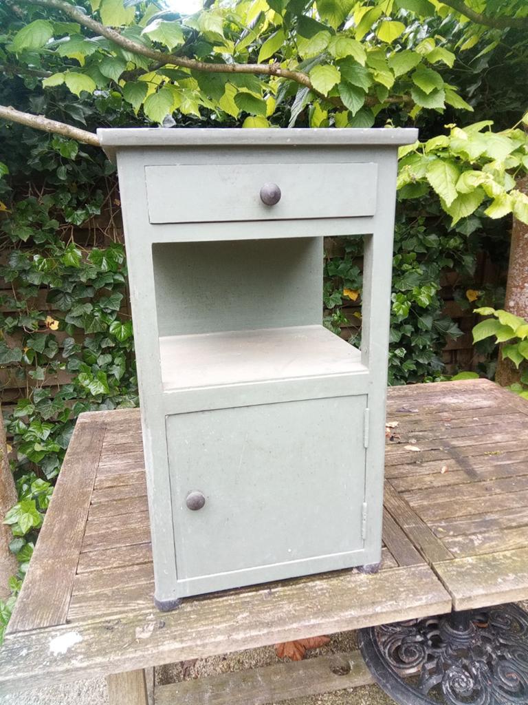 2 identieke kastjes , 30€ voor de twee., Ophalen, Gebruikt, Minder dan 45 cm, 70 cm of meer