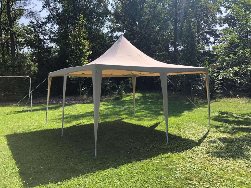 2 pagode tenten 4m x 4m, Tuin en Terras, Partytenten, Ophalen, Gebruikt, 4 tot 6 meter, Pagodetent