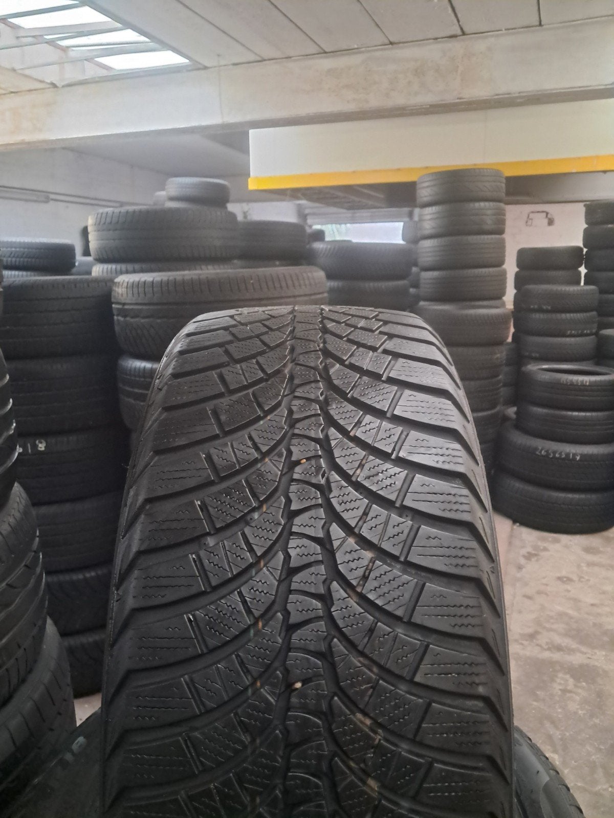 24540r19 245 40 r19 245/40/r9 KUMHO Hiver avec montage, Enlèvement ou Envoi