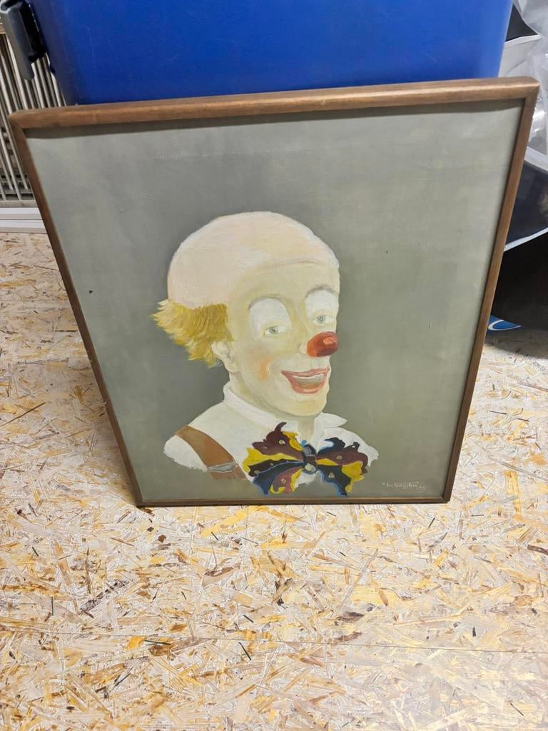 Op doek geschilderde clown, Ophalen