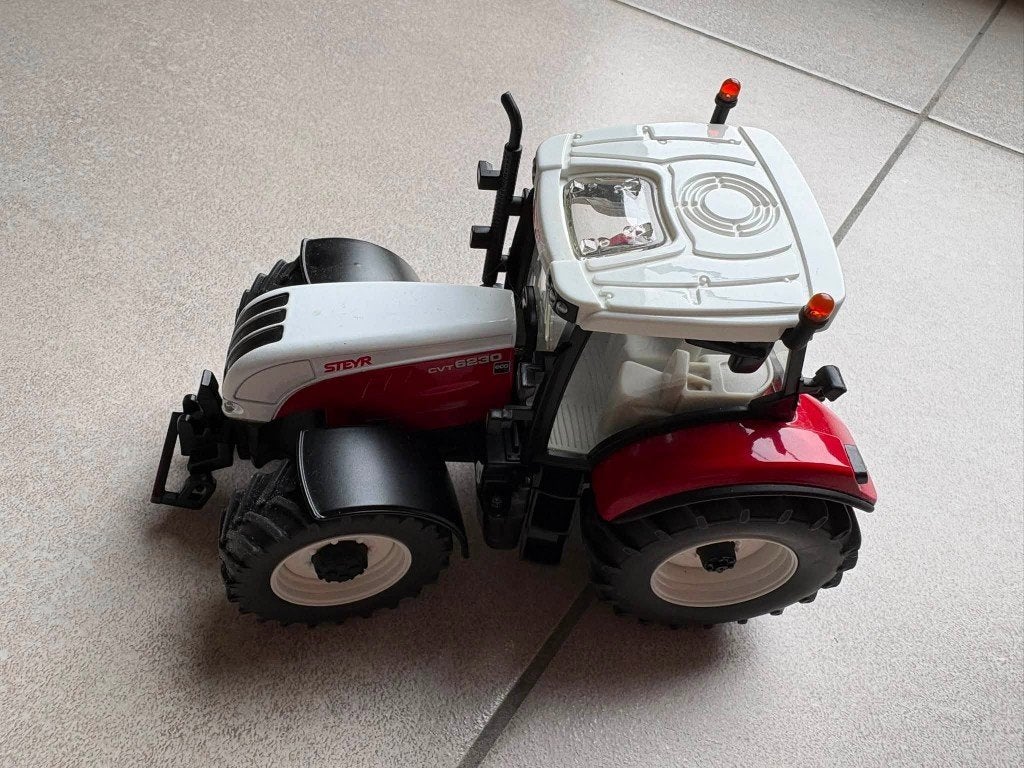 SIKU, Tracteur Steyr, 1:32, Enlèvement, Comme neuf, Tracteur et Agriculture, SIKU