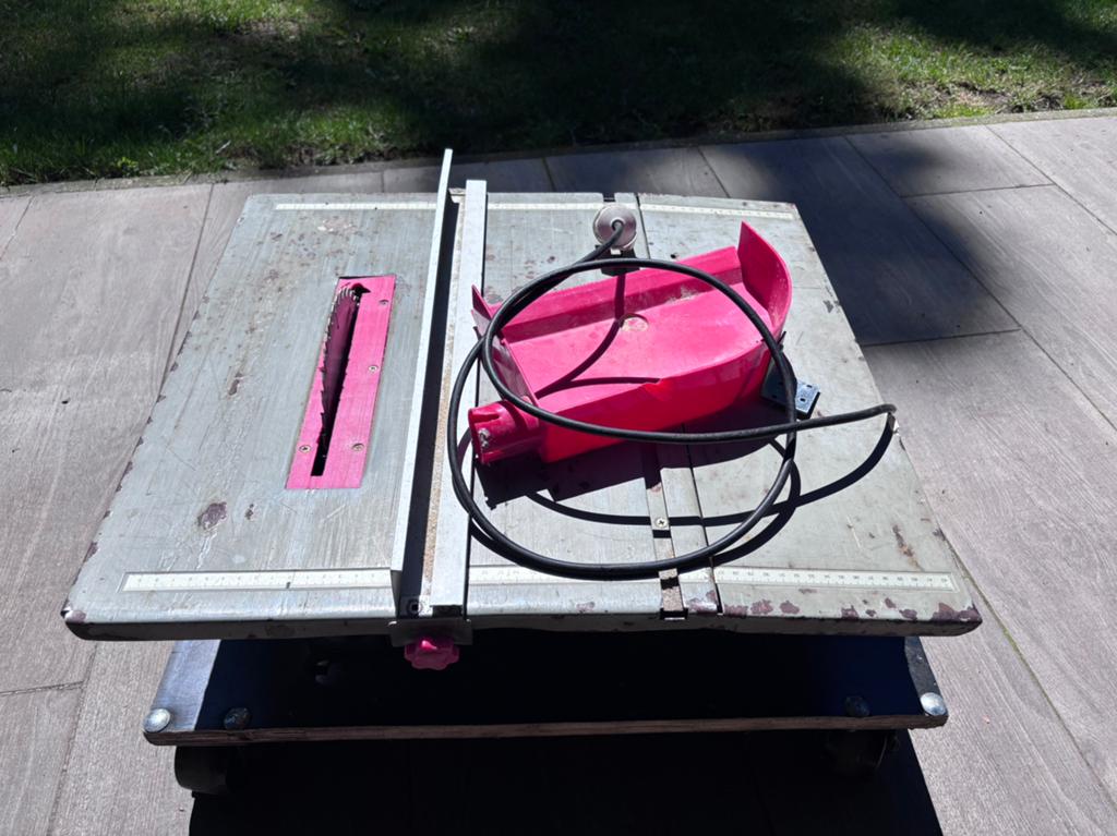 Tafelzaag, Enlèvement, Utilisé, 600 à 1200 watts, Scie circulaire