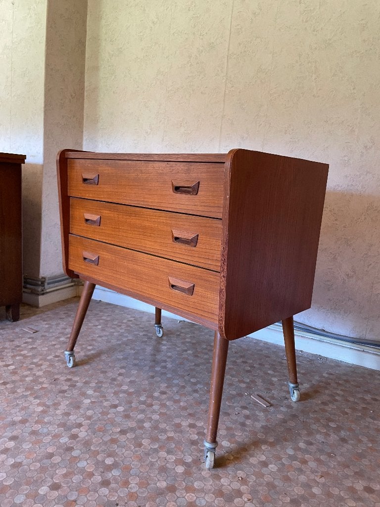Vintage ladekast op wieltjes, Ophalen, Gebruikt, Mid century modern, 50 tot 100 cm
