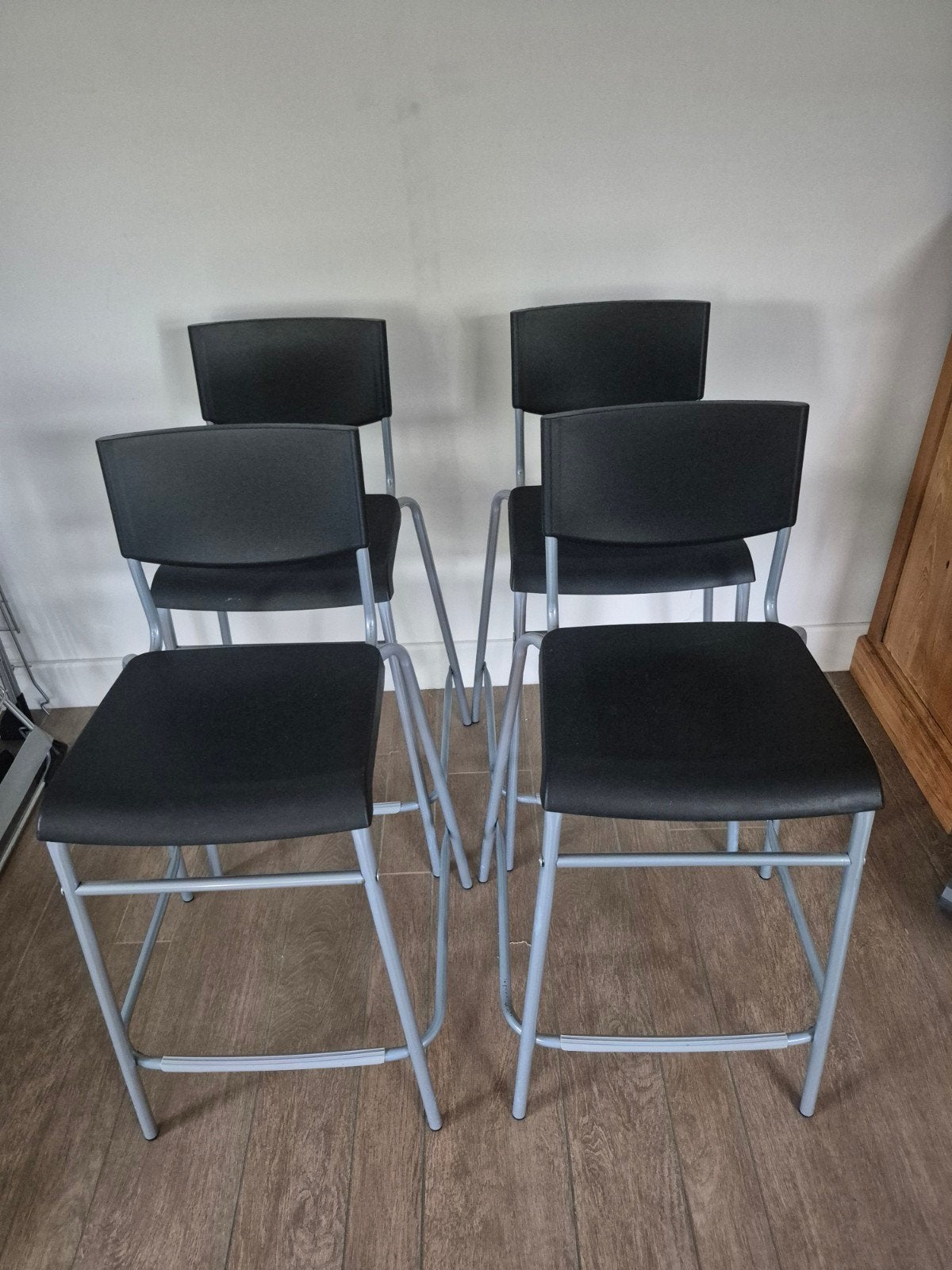 Gratis: 4 Barkrukken, Huis en Inrichting, Ophalen, Gebruikt, Met voetsteun, Metaal