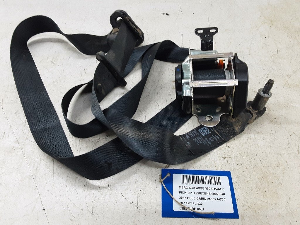 CEINTURE DE SECURITE ARRIERE DROITE X (470) (637605100), Mercedes-Benz, Utilisé, Dialog.mb@mercedes-benz.com, Mercedes-Benz AG