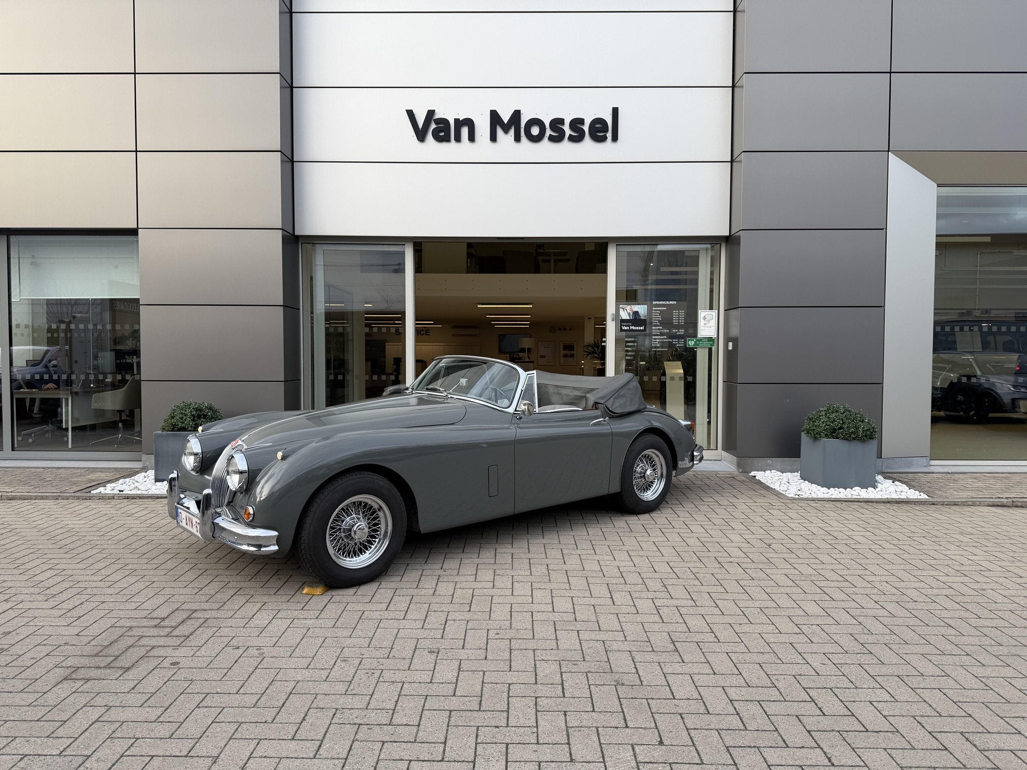 Jaguar XK XK150 Drop head 3.8 litre - CONSIGNATIE (bj 1960), Auto's, Leder, Bedrijf, Handgeschakeld, Grijs