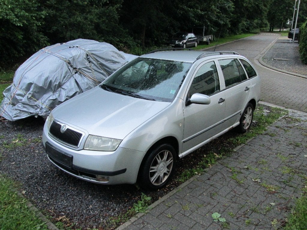 Skoda Fabia Combi 1.9 TDI - TurboDiesel– bouwjaar 2004, Autos, Skoda, Particulier, Fabia, Attache-remorque, Diesel, Euro 3, Break