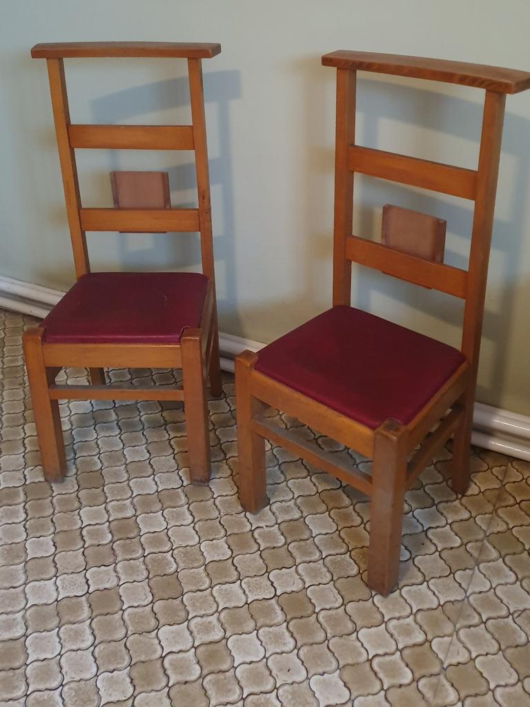 Vintage Kerkstoelen - Decoratie trouw, Antiek en Kunst, Ophalen