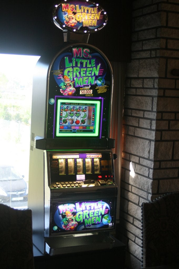 Vintage Gokautomaat IGT S2000 Vision Little Green Men (2003), Verzamelen, Automaten | Gokkasten en Fruitautomaten, Euro, Ophalen of Verzenden