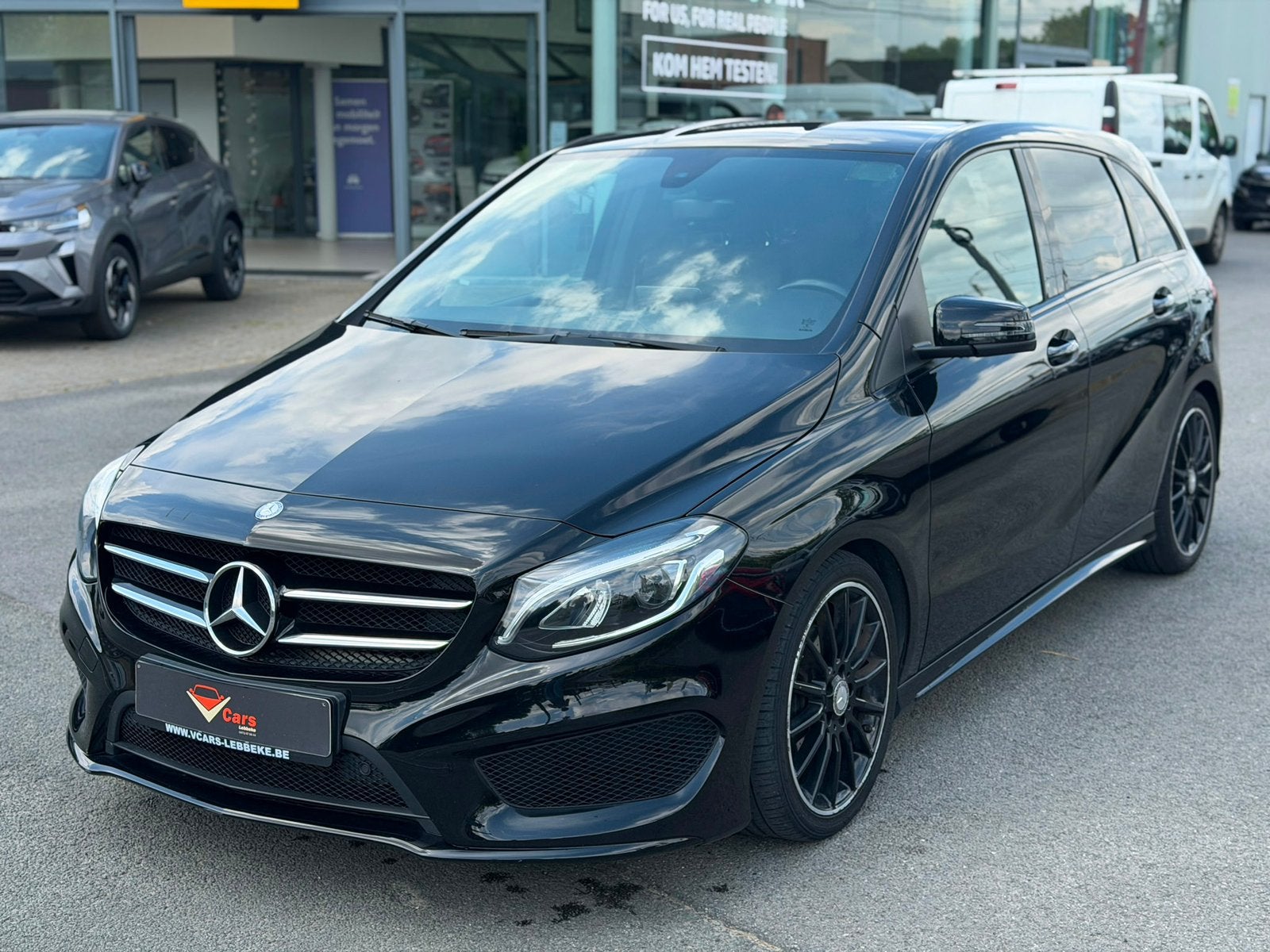 Mercedes B180 benzine automaat Amg night edition+ garantie, Auto's, Mercedes-Benz, Bedrijf, Bluetooth, Benzine, Automaat, Ophalen