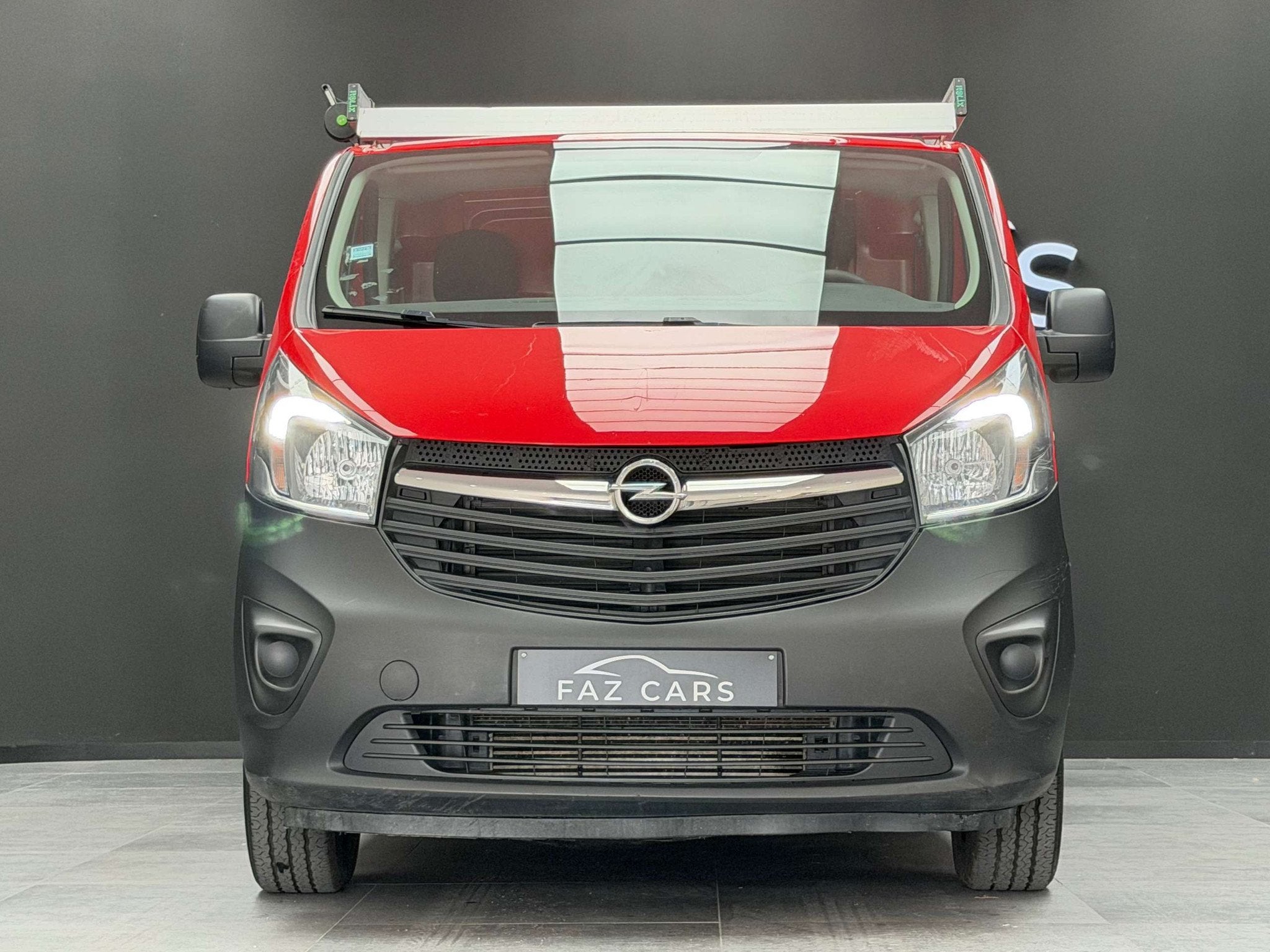 Opel Vivaro 1.6 CDTi L2H1 BiTurbo * 1ER PROP + TVA + GARANTI, Auto's, Stof, Gebruikt, 4 cilinders, Bedrijf