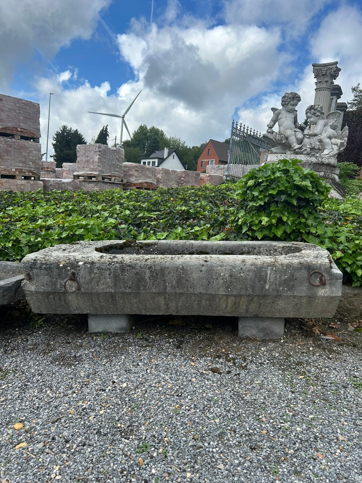 bloembak/drinkbak met gebruikssporen €250, Tuin en Terras, Ophalen of Verzenden, Zo goed als nieuw