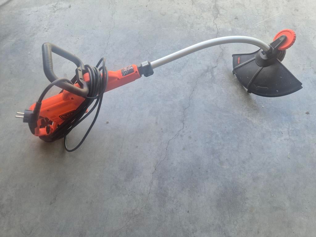 Electrische bosmaaier Black and Decker, 1 jaar oud, Ophalen