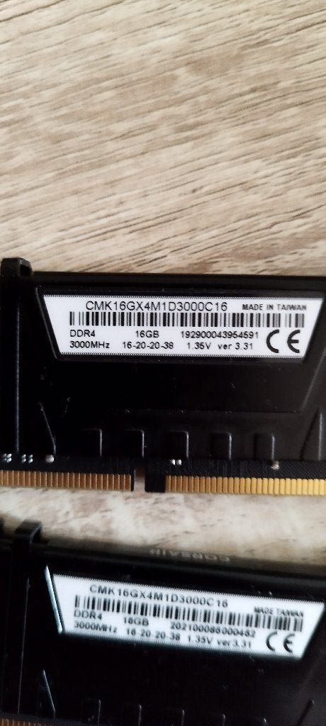 216 GB — 32 GB in totaal — UITSTEKENDE STAAT, Computers en Software, RAM geheugen, Gebruikt, 32 GB, DDR4, Ophalen of Verzenden