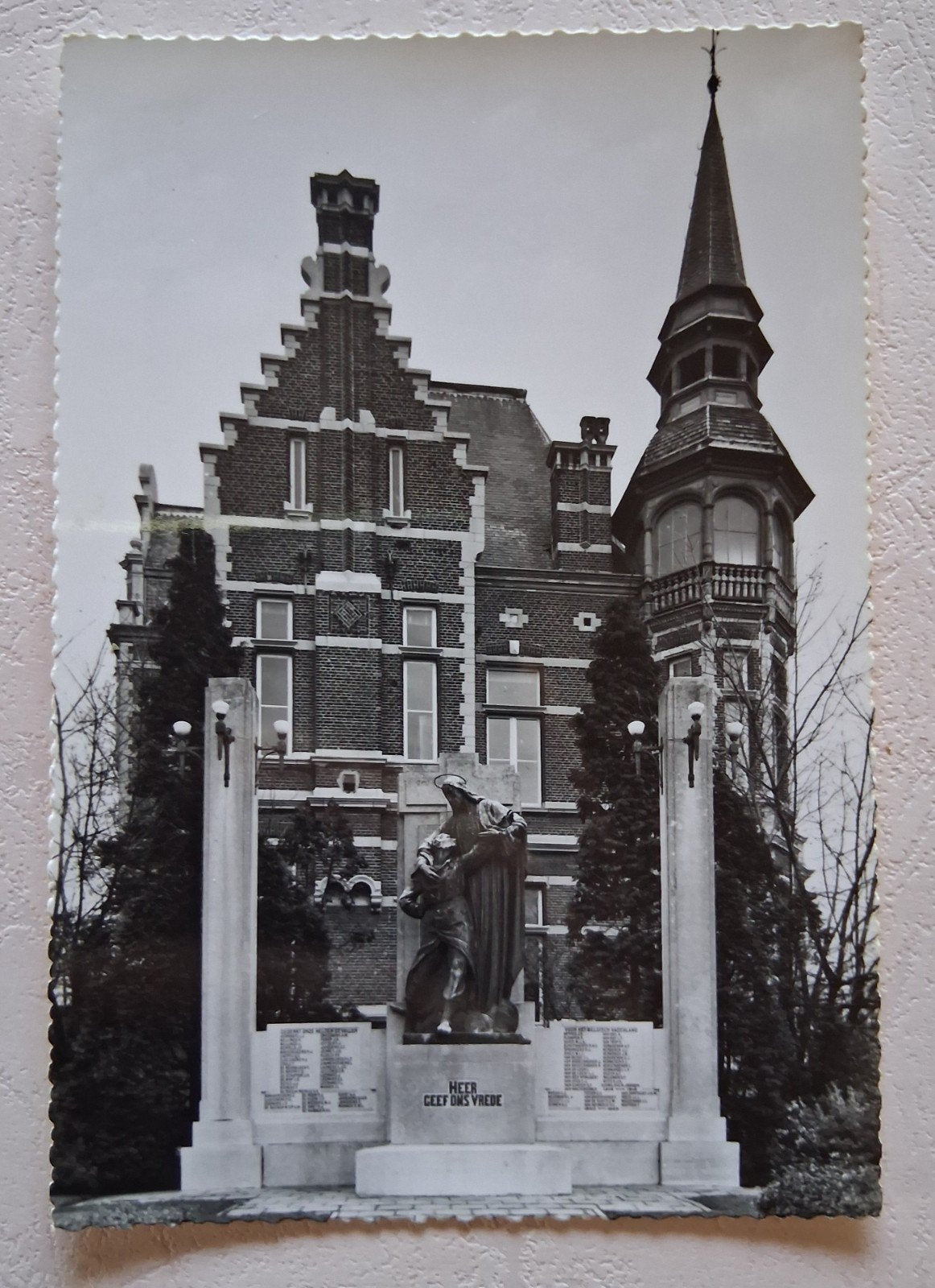 vintage Postkaart Standbeeld der gesneuvelden Ekeren, Ophalen of Verzenden