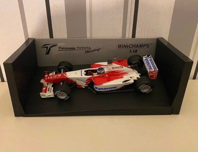 Formule 1 Toyota racing 2002, Enlèvement, Comme neuf