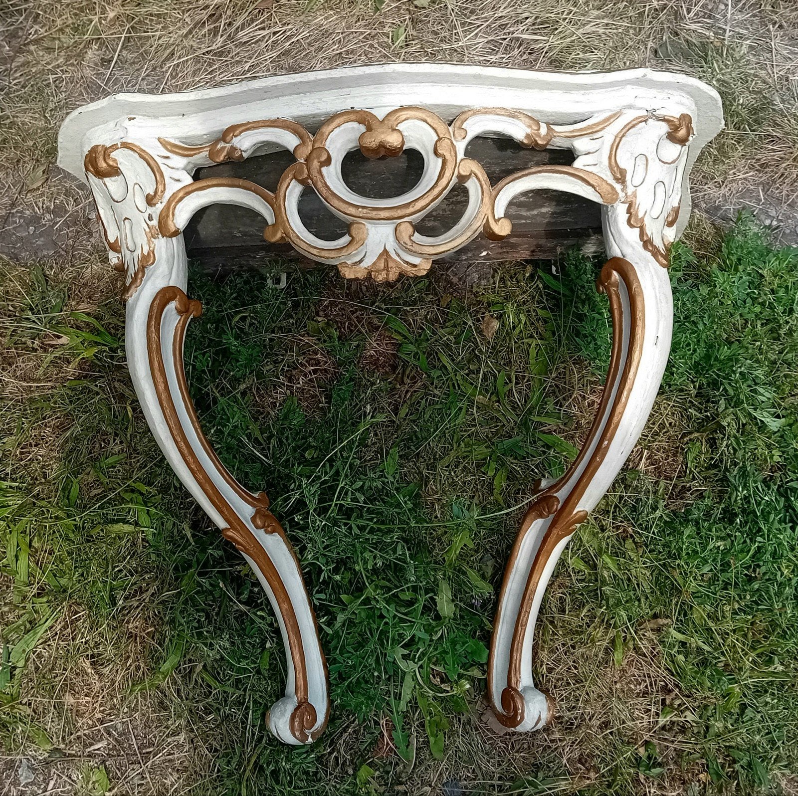 console murale de style Louis XV présente une finition blanc, Enlèvement