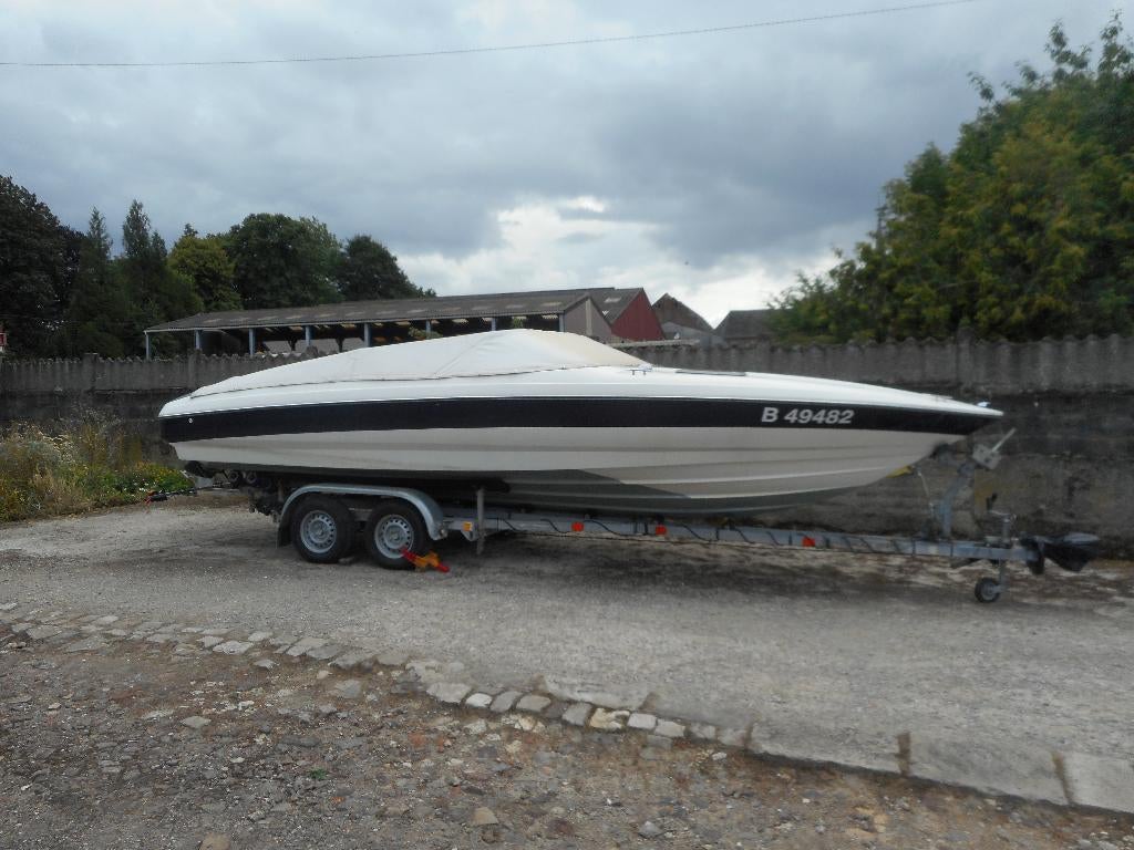 Bateau Bayliner arriva 23, Sports nautiques & Bateaux, 50 ch ou plus, Enlèvement, Utilisé, 6 à 9 mètres
