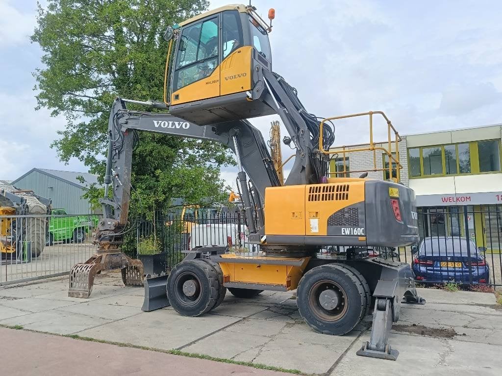 Volvo EW 160 C overslagkraan waste handler industry, Zakelijke goederen, Machines en Bouw | Kranen en Graafmachines, Kraan