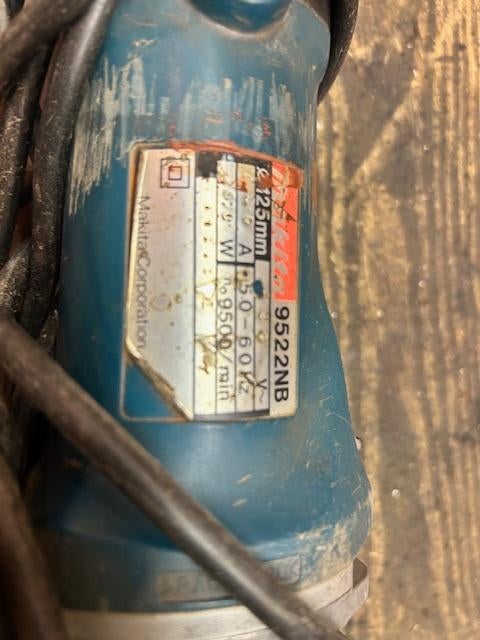 Makita 125mm slijpmachine (defect), Doe-het-zelf en Bouw, Gereedschap | Slijpmachines, Ophalen, Gebruikt, 700 tot 1000 watt, Haakse handslijpmachine