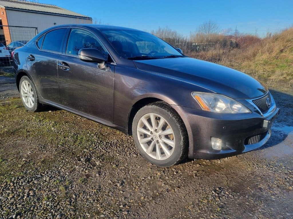 Lexus is220d 177cv 130kw 6v Gps, Airco, Cruise, Jante alu..., Auto's, 4 deurs, 4 cilinders, Bedrijf, Grijs