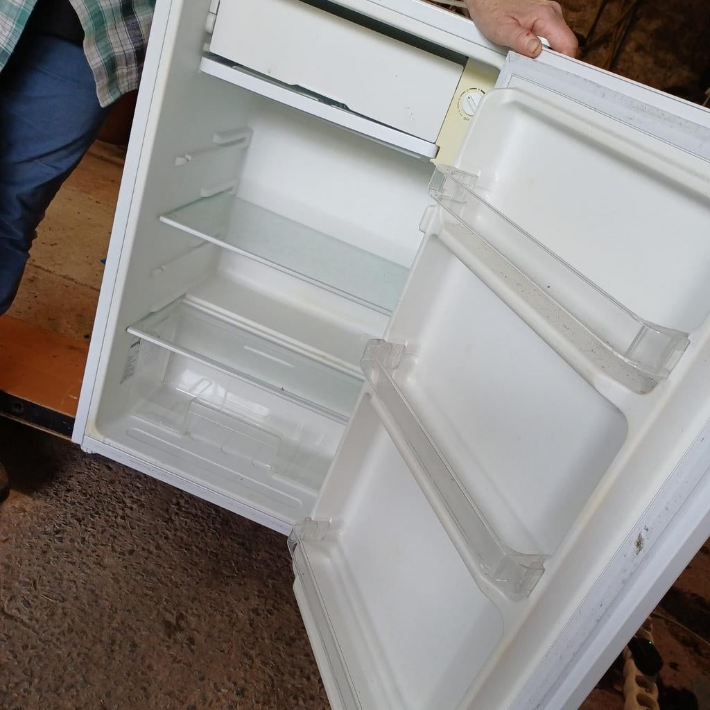 Frigo table., Enlèvement