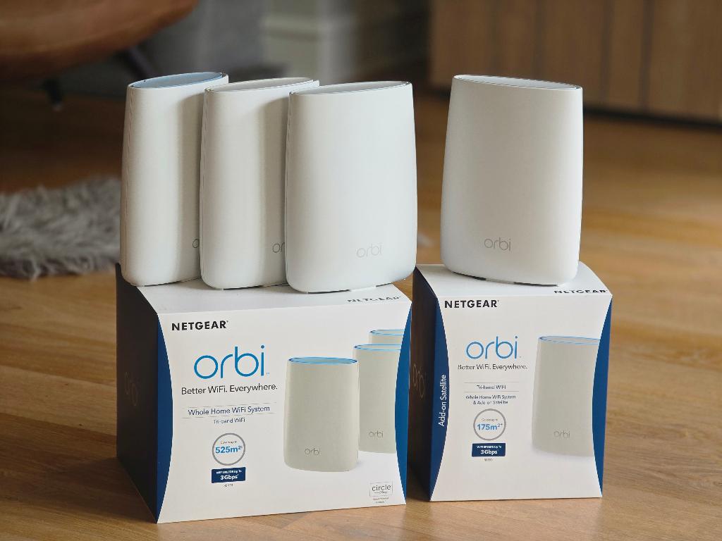 Netgear Orbi RBK53 mesh wifi-set 1 router + 3 satellieten, Ophalen, Zo goed als nieuw, Netgear
