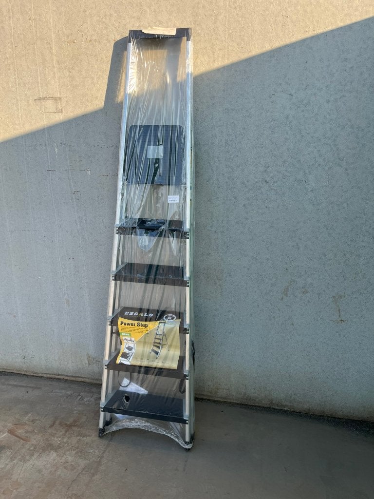 ESCABEAU NEW Escalo - Aluminium - marches larges - 6 marches, Neuf, Pliable ou rétractable/escamotable, ., Moins de 2 mètres