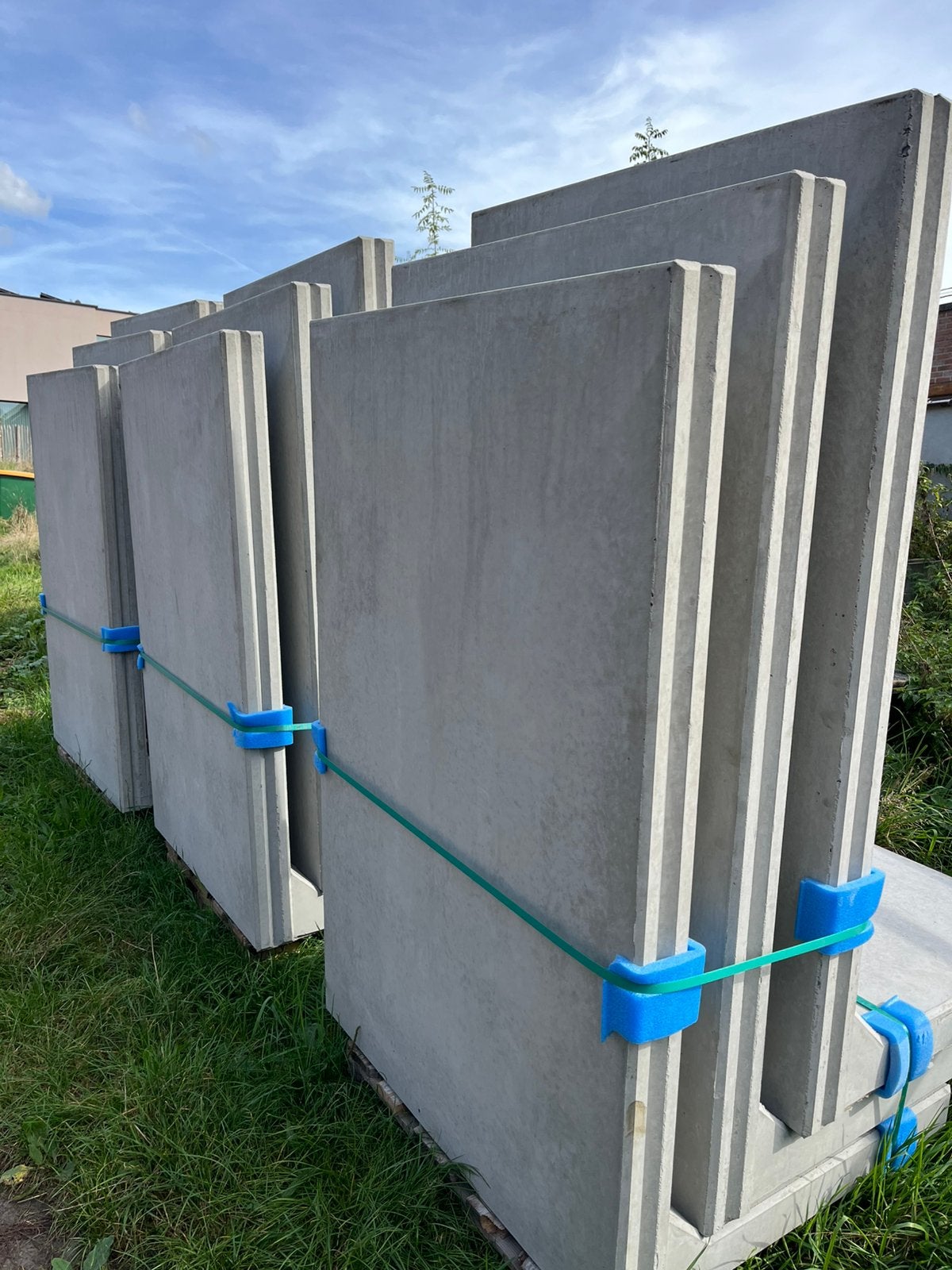 9 beton L elementen, Ophalen, Zo goed als nieuw